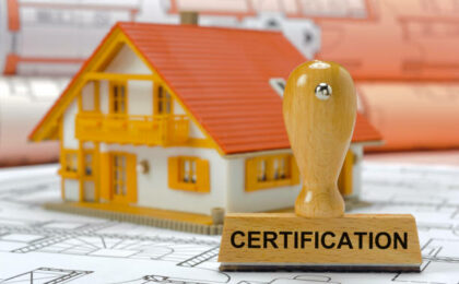 Quelles certifications sont nécessaires pour devenir coutier immobilier ?